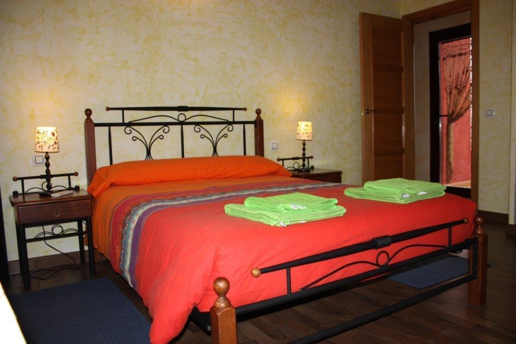 Las Casas De "El Cerrillo" Montesclaros Bilik gambar