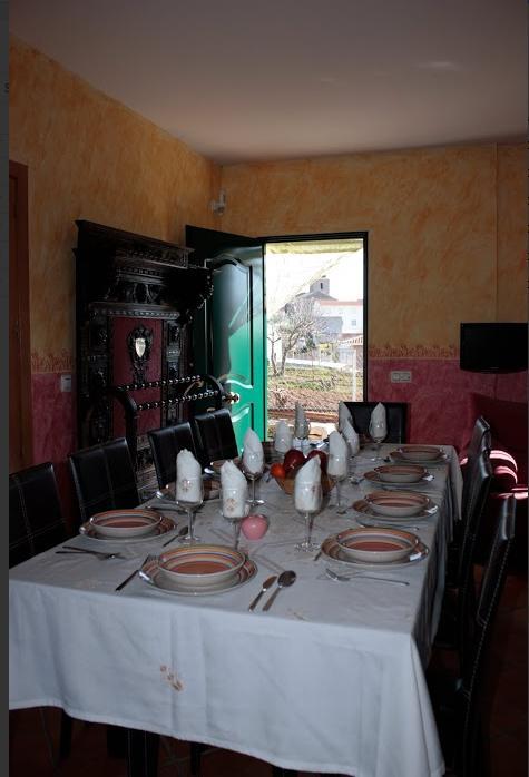 Las Casas De "El Cerrillo" Montesclaros Bilik gambar