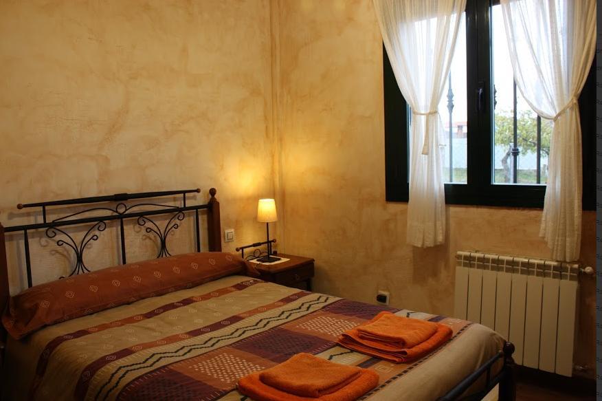 Las Casas De "El Cerrillo" Montesclaros Bilik gambar